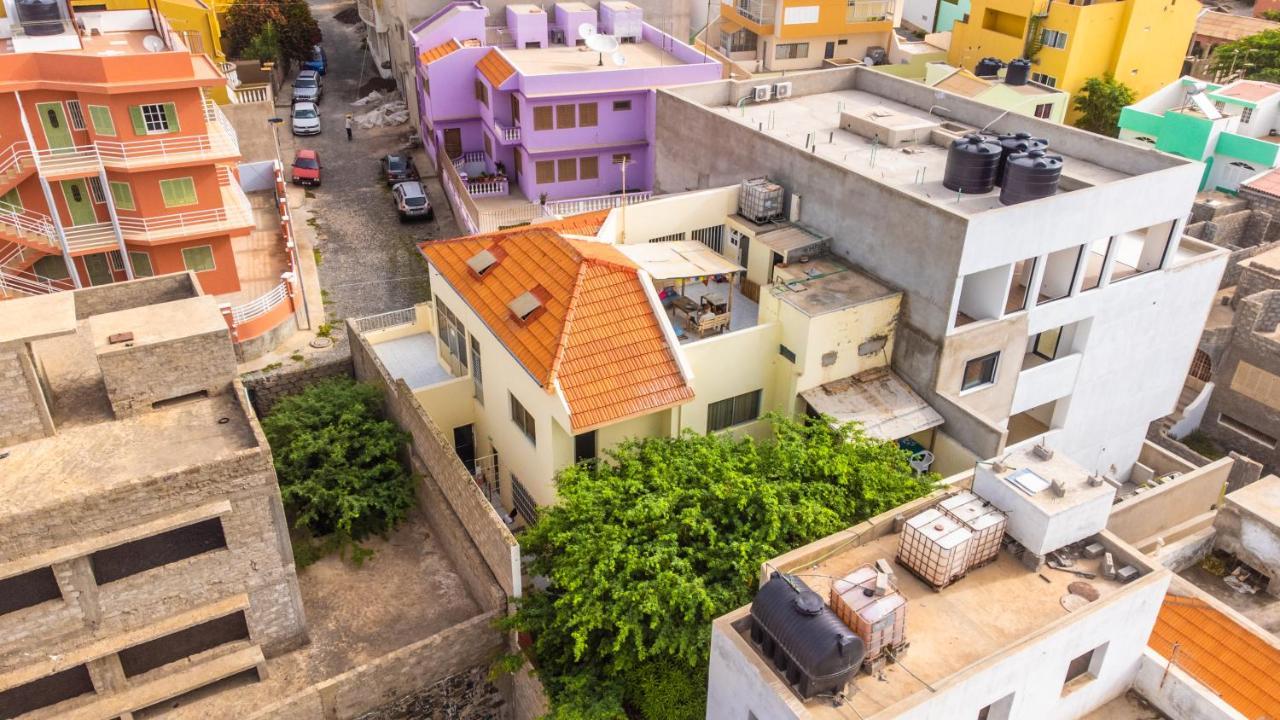 Simabo'S Backpackers' Hostel Mindelo Eksteriør billede